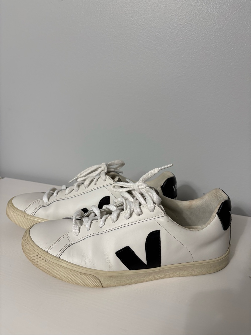 Veja Esplar Leather Sneakers White Black 38 US 7 Capsule Wardrobe Minimalist